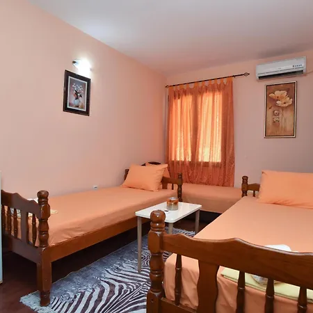 Vila Apartments Lidija Petrovac Exterior photo